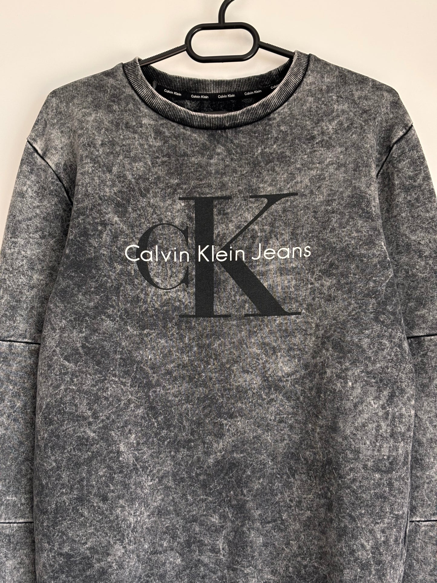 Calvin Klein Sweater