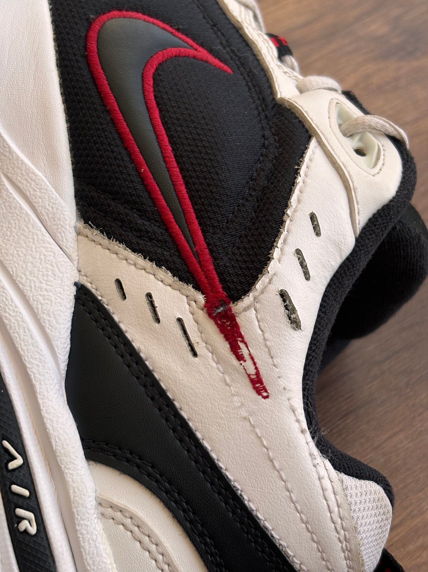 Nike Air Monarch