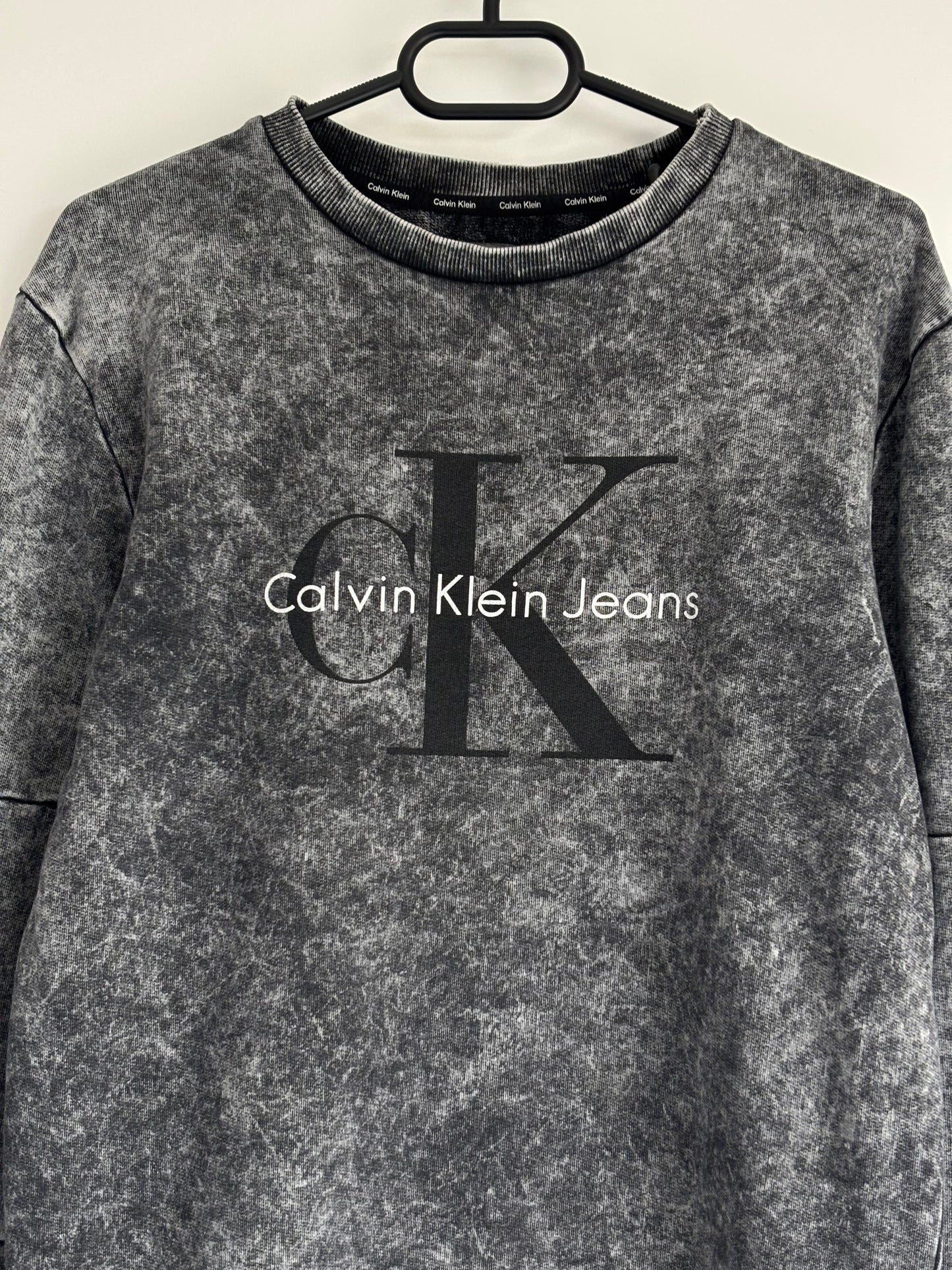 Calvin Klein Sweater