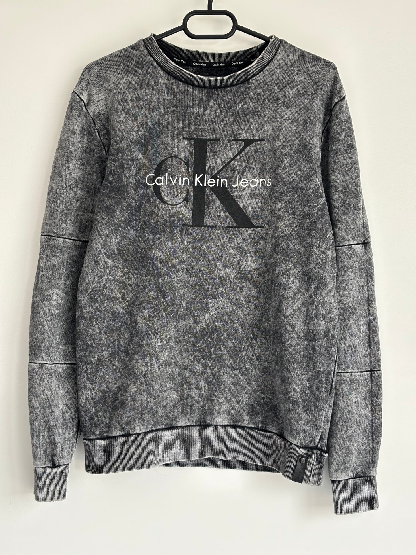 Calvin Klein Sweater