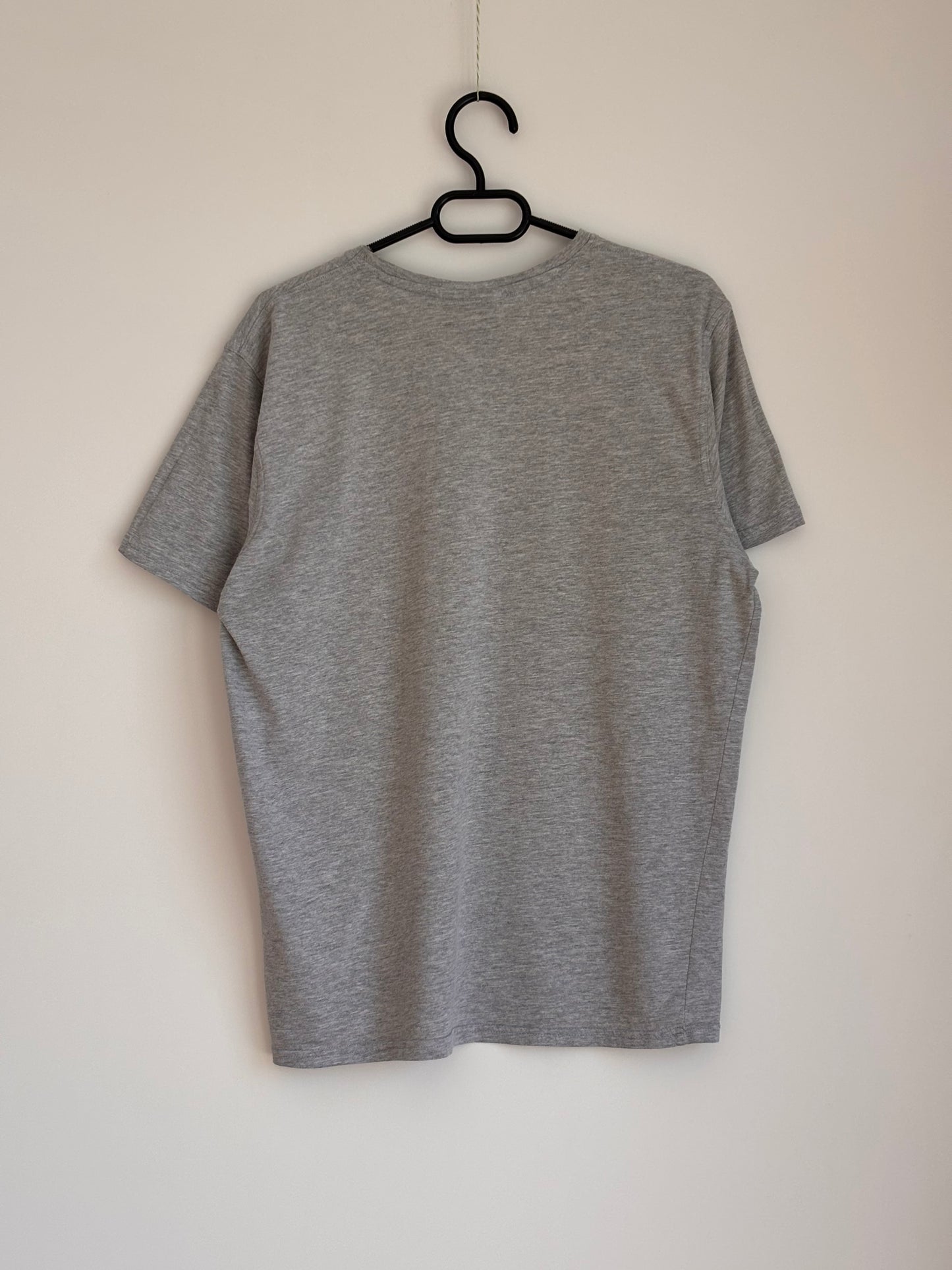 Kiss Tee
