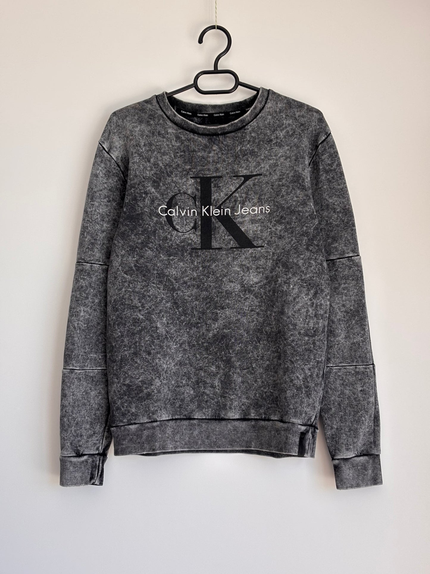Calvin Klein Sweater