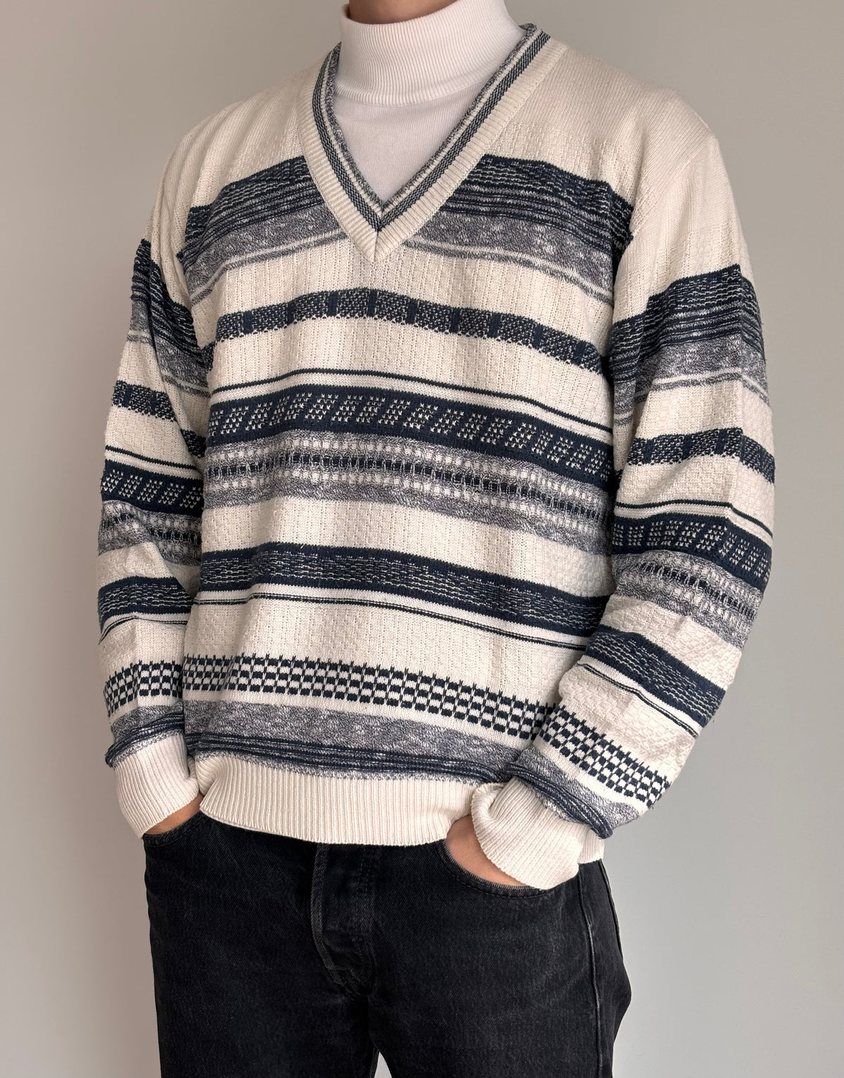 Leonardo Italy V-Neck
