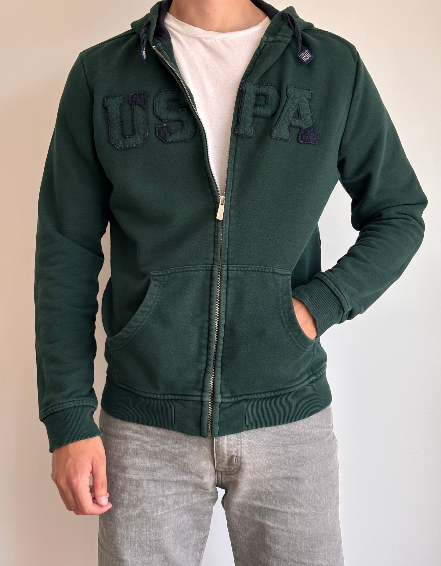Uspa Zipper Hoodie