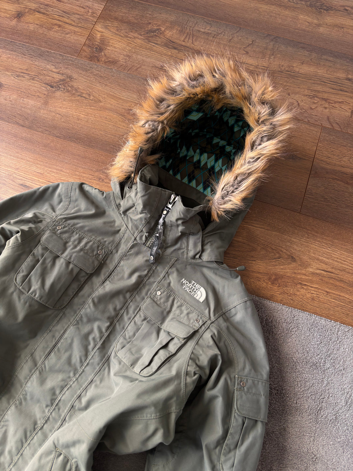 Women’s Northface HyVent Jacket