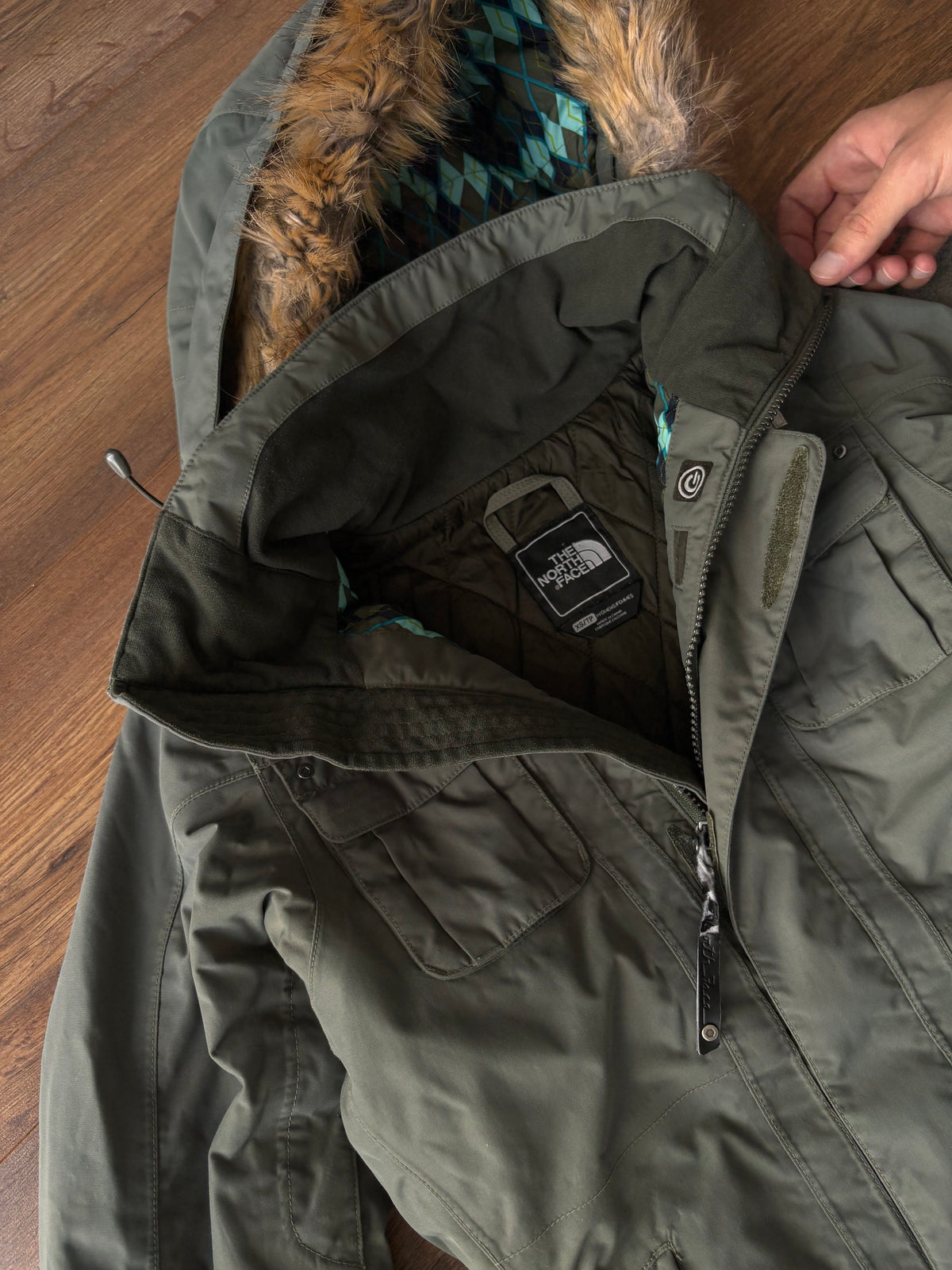 Women’s Northface HyVent Jacket