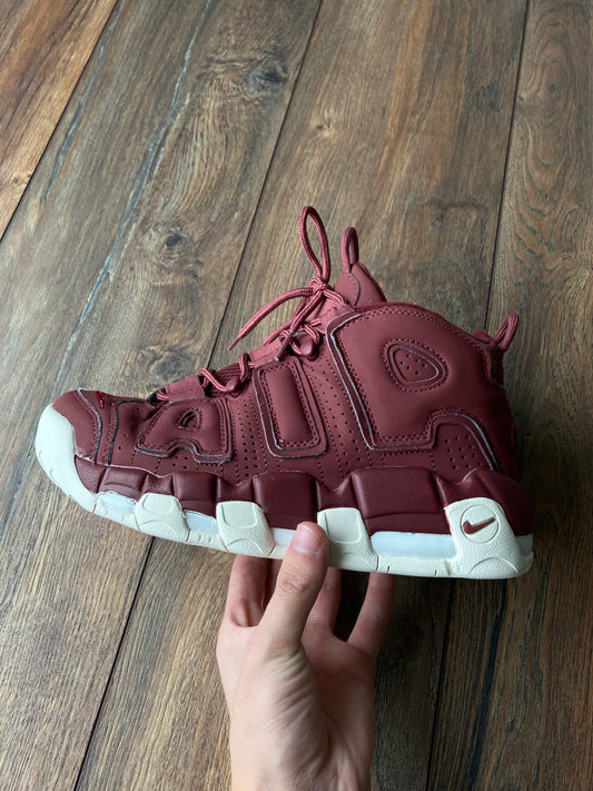 NIKE Air More Uptempo - Cherry