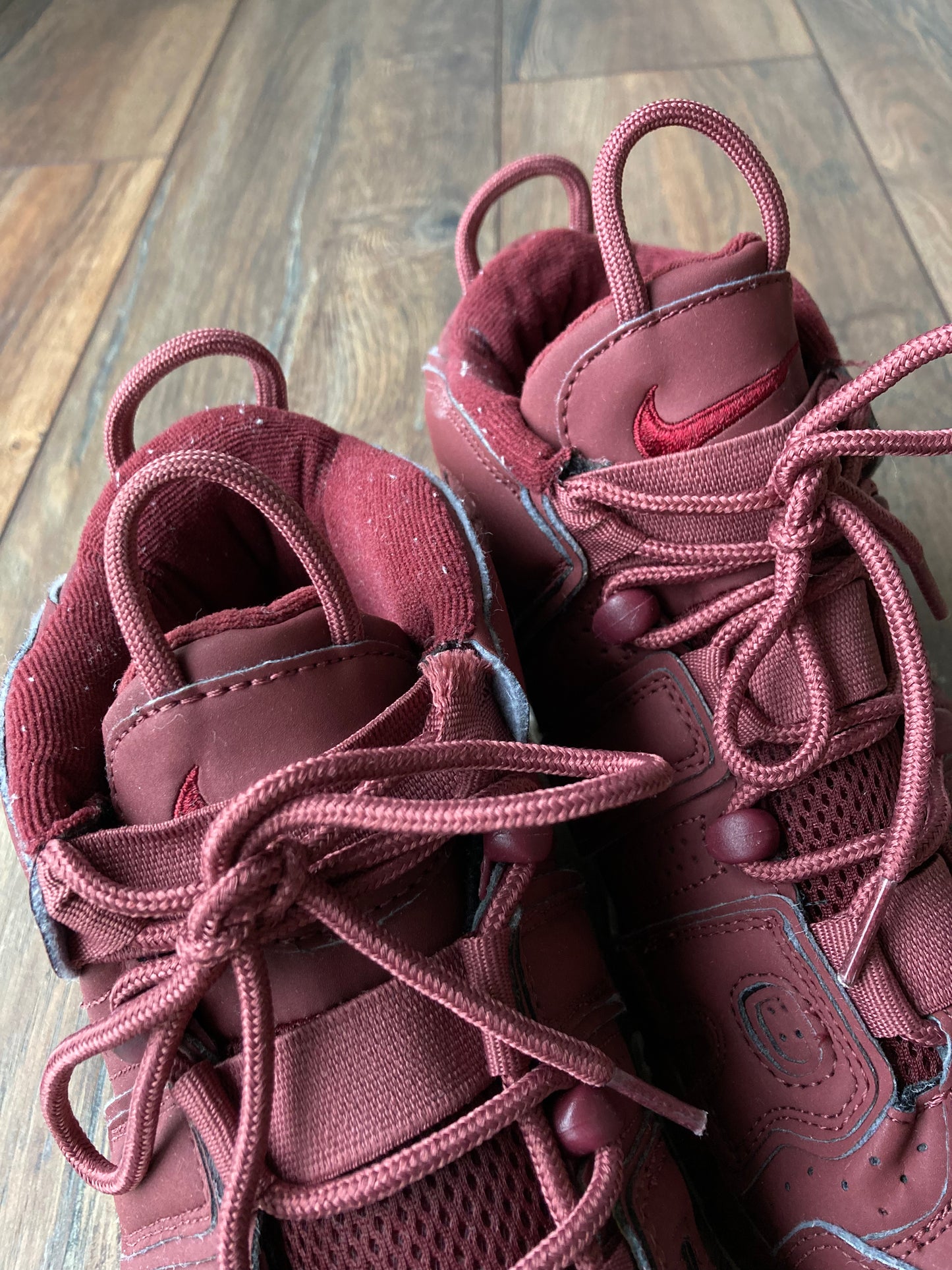 NIKE Air More Uptempo - Cherry